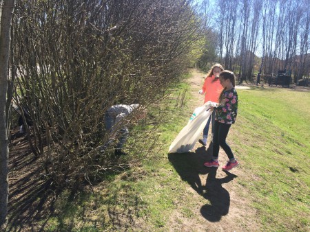 Skräpplockning. Snyggt blev det!